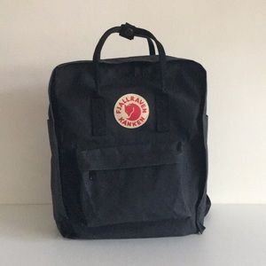 FJALLRAVEN KANKEN Black Backpack
